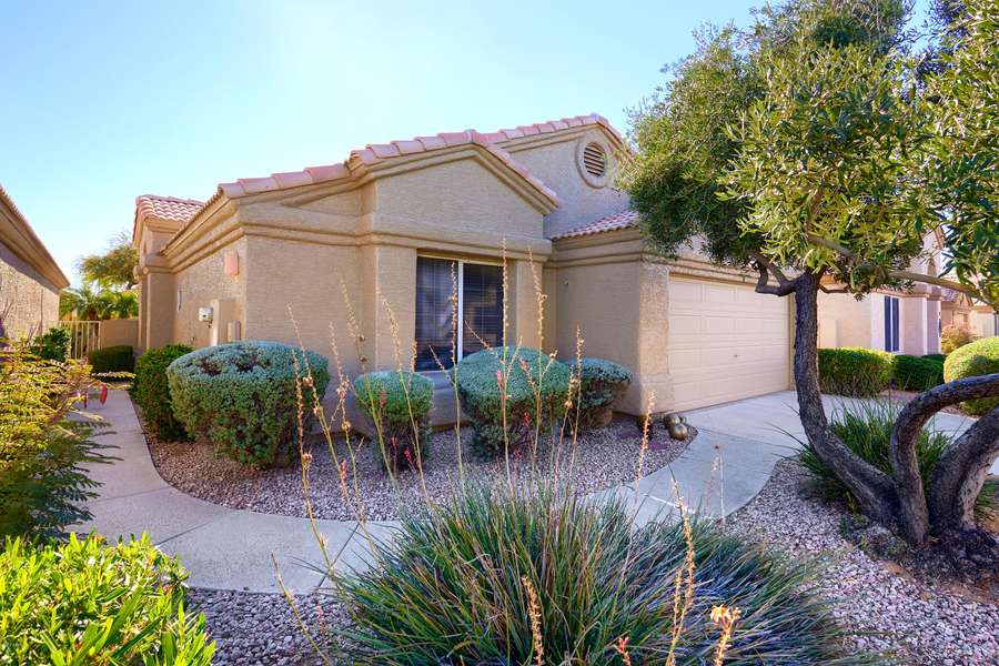 13951 W SANTEE Way, Surprise, AZ 85374