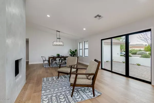 Scottsdale, AZ 85258,8725 E SAN FELIPE Drive