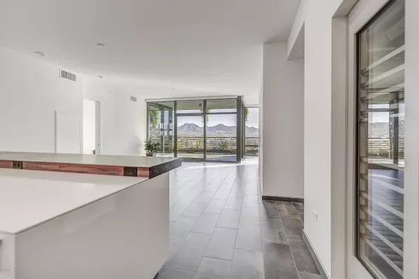 Scottsdale, AZ 85254,7120 E KIERLAND Boulevard #1005