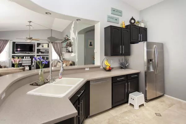 Phoenix, AZ 85041,2215 W FAWN Drive