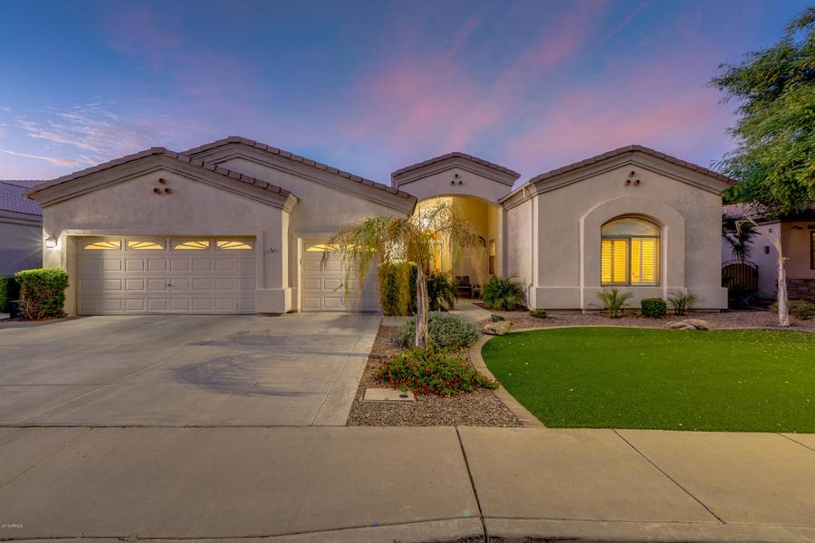 1318 E CATAMARAN Drive, Gilbert, AZ 85234