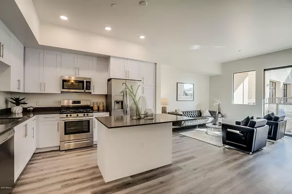 Scottsdale, AZ 85251,7300 E EARLL Drive #1016