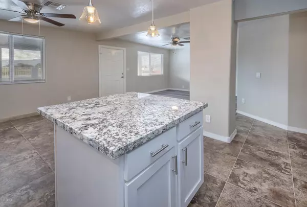 Phoenix, AZ 85041,1136 W SUNLAND Avenue