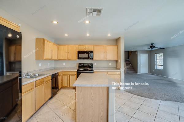 Chandler, AZ 85286,1381 S WAGON WHEEL Court