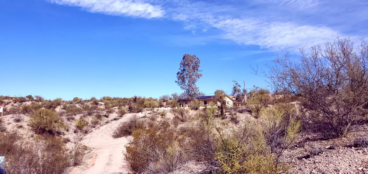 55255 N VULTURE MINE Road, Wickenburg, AZ 85390