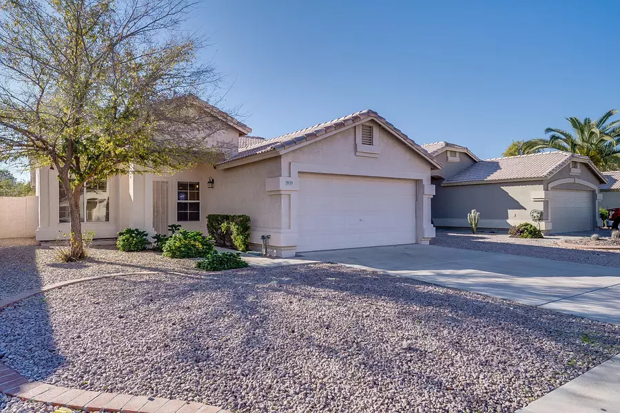 909 E FOLLEY Street, Chandler, AZ 85225