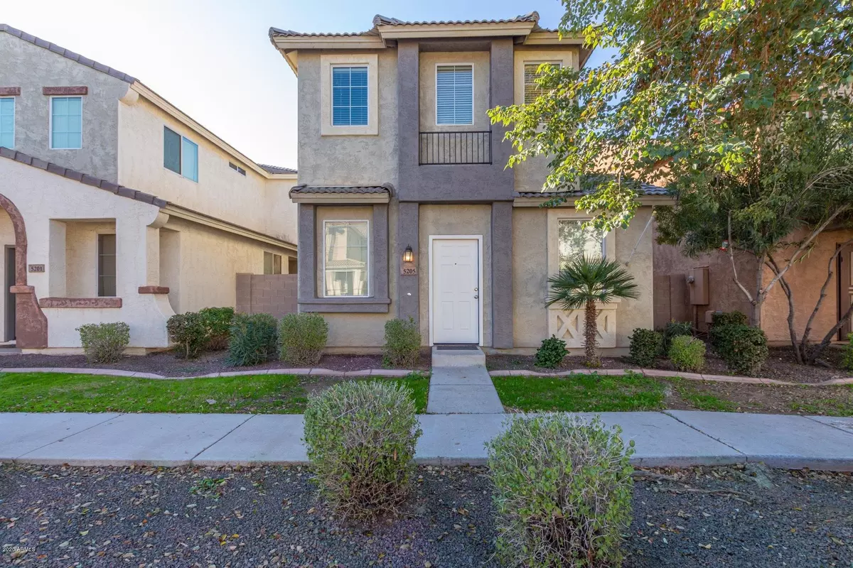 Phoenix, AZ 85043,5205 W ILLINI Street