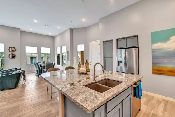 Phoenix, AZ 85045,15550 S 5TH Avenue #147