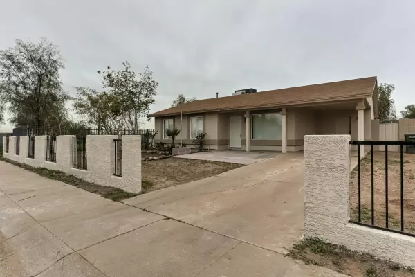 2040 W MOBILE Lane, Phoenix, AZ 85041