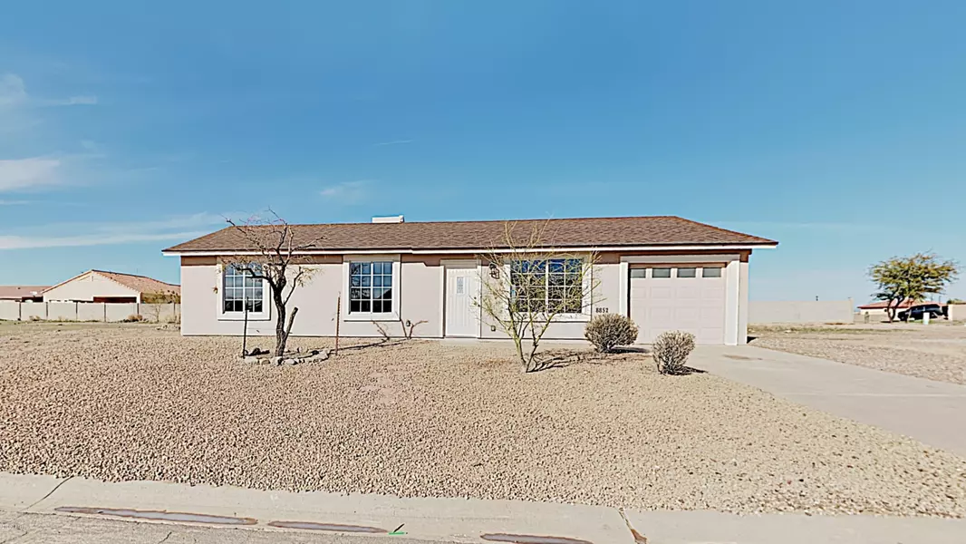 8852 W TROY Drive, Arizona City, AZ 85123