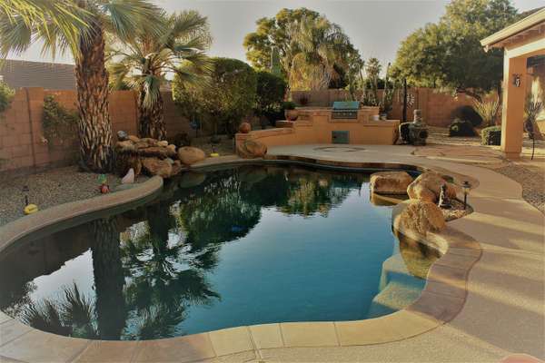 Peoria, AZ 85382,8737 W RUNION Drive