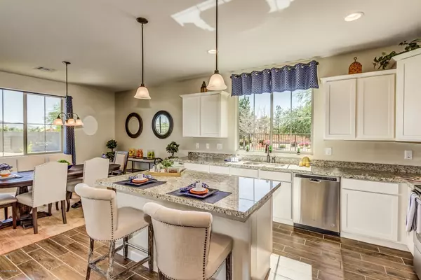 Tolleson, AZ 85353,10442 W CROWN KING Road