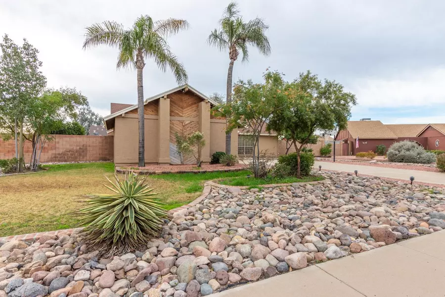 7249 W SHAW BUTTE Drive, Peoria, AZ 85345
