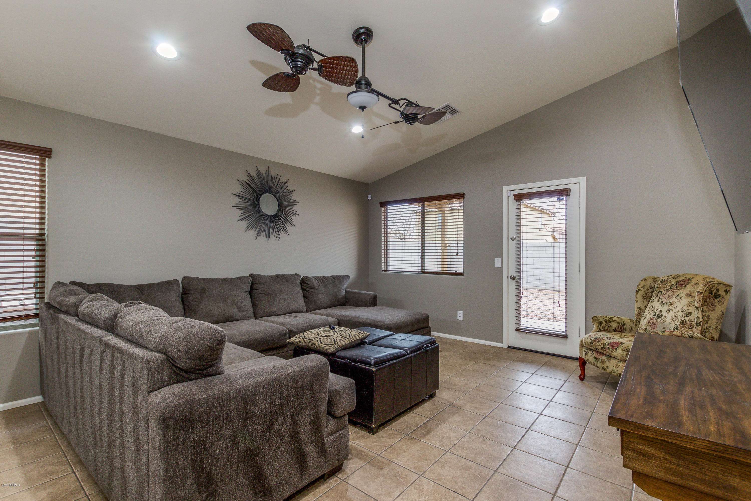 Tolleson, AZ 85353,10029 W HILTON Avenue