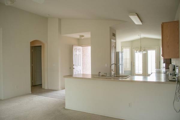 Chandler, AZ 85249,1422 E CHERRY HILLS Drive