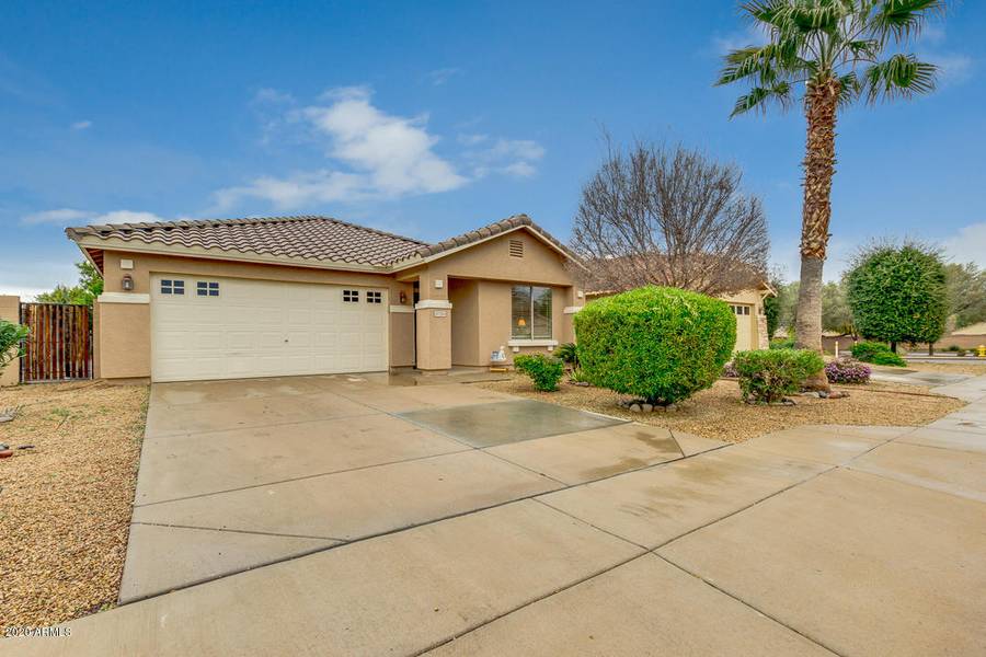 17720 W CALAVAR Road, Surprise, AZ 85388