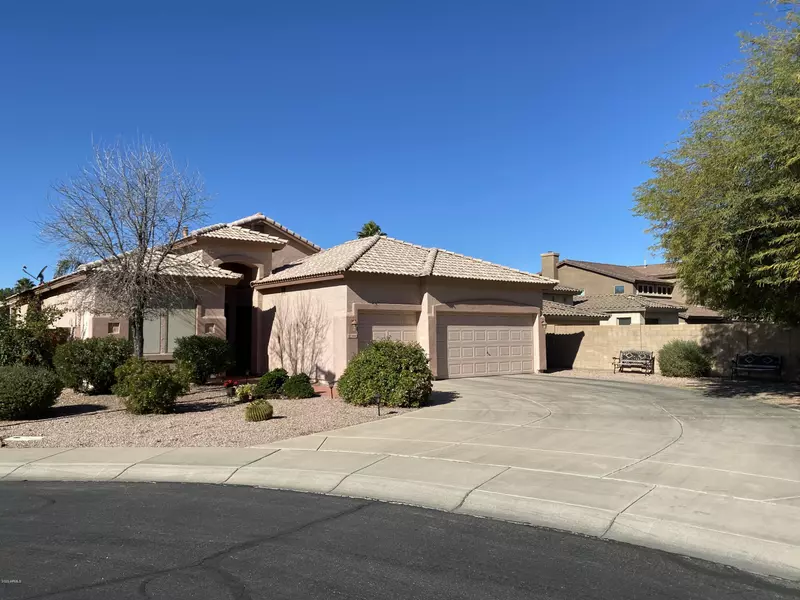 1404 S PARK GROVE Circle, Gilbert, AZ 85296