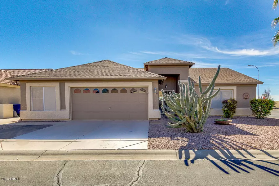 1701 E GLENEAGLE Drive, Chandler, AZ 85249