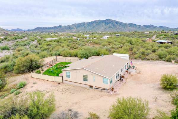 1027 E JENNY LIN Road, New River, AZ 85087