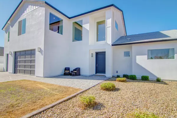 Phoenix, AZ 85018,3862 N 51ST Street