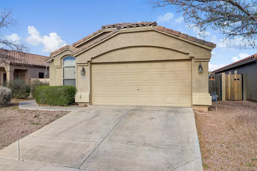 43872 W CAHILL Drive, Maricopa, AZ 85138