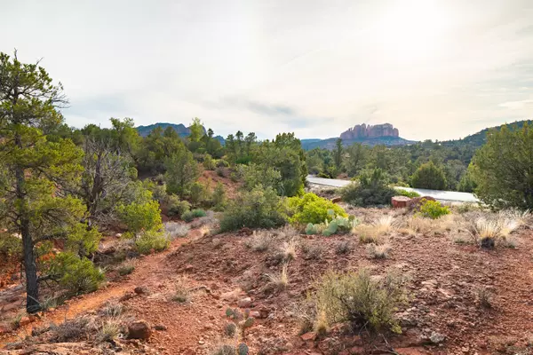 Sedona, AZ 86336,413 Acacia Drive #15