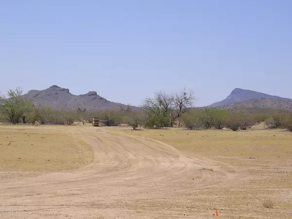 Wickenburg, AZ 85390,0 W HIGHWAY 60 -- W #3