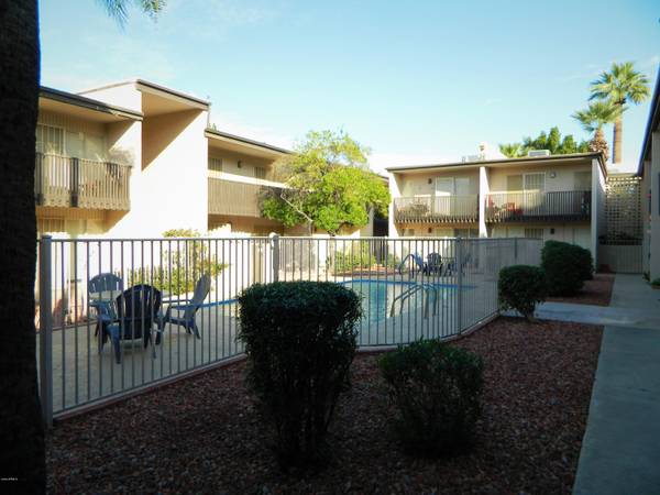 Phoenix, AZ 85015,1828 W TUCKEY Lane #8