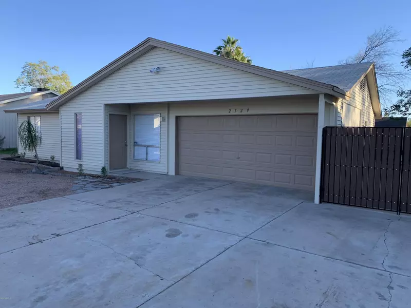 2529 E BOISE Street, Mesa, AZ 85213