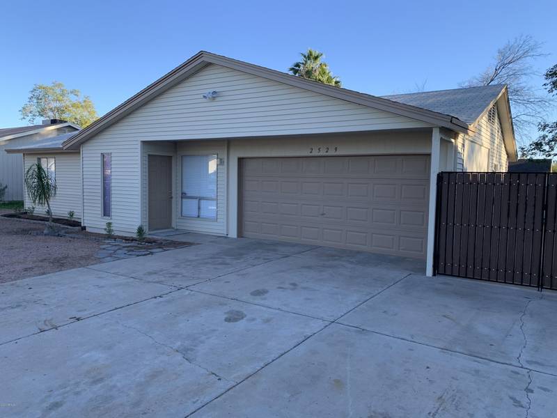 2529 E BOISE Street, Mesa, AZ 85213