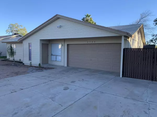 2529 E BOISE Street, Mesa, AZ 85213