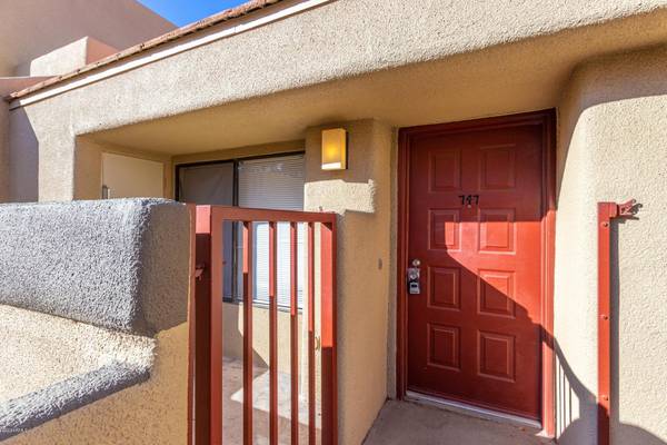 Mesa, AZ 85202,1432 W EMERALD Avenue #747