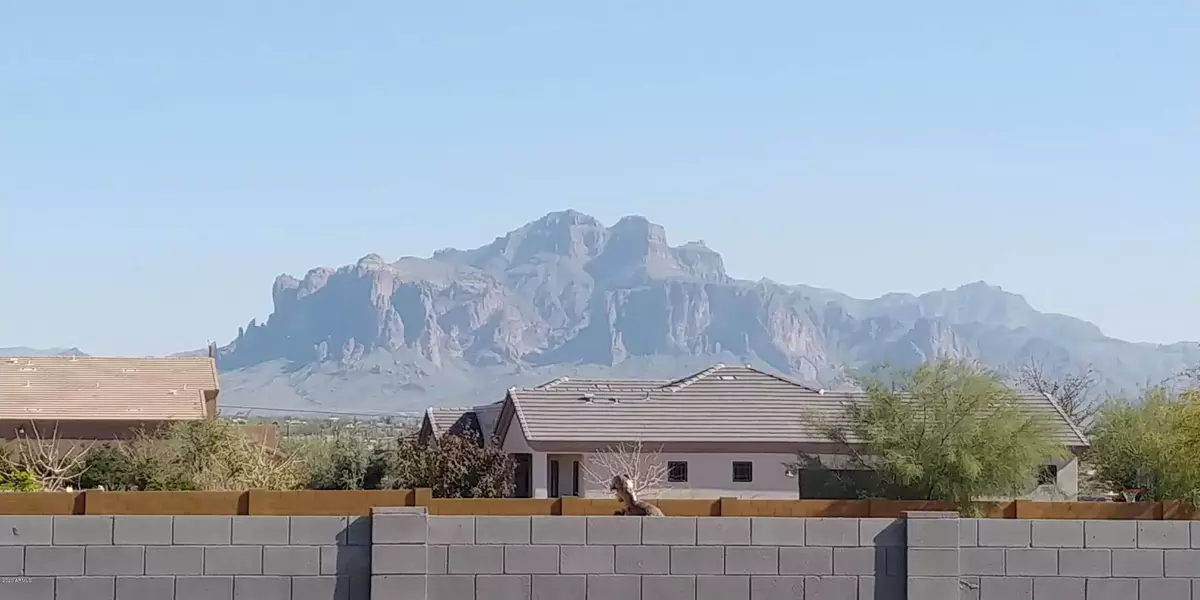 2587 W CANYON Street, Apache Junction, AZ 85120