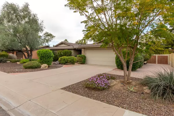 5244 W HARMONT Drive, Glendale, AZ 85302