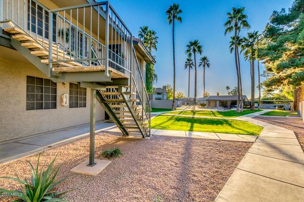 Mesa, AZ 85210,533 W GUADALUPE Road #2086