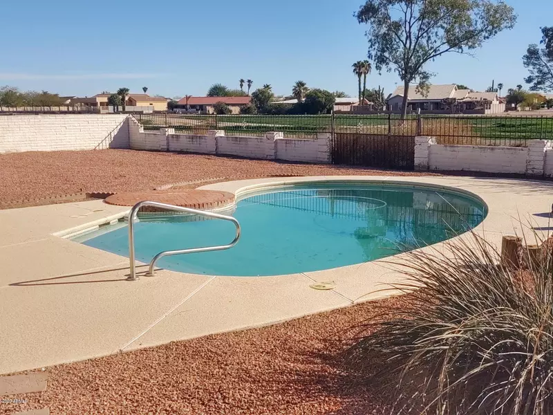 14513 S COUNTRY CLUB Drive, Arizona City, AZ 85123