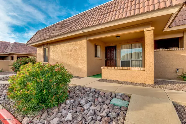 Phoenix, AZ 85027,409 W YUKON Drive #8