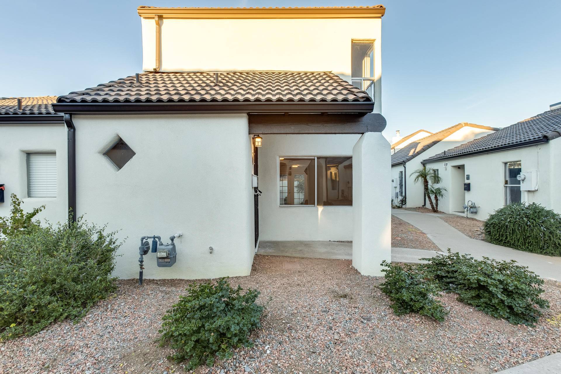 1118 E BELMONT Avenue, Phoenix, AZ 85020