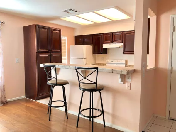 Glendale, AZ 85302,9217 N 59TH Avenue #219