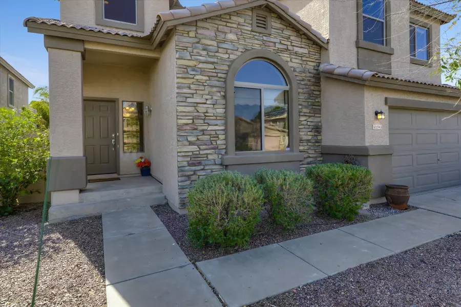 15943 W Paradise Lane, Surprise, AZ 85374