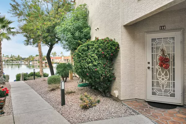 Scottsdale, AZ 85258,10080 E MOUNTAINVIEW LAKE Drive #144