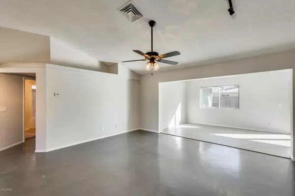 Chandler, AZ 85225,1533 E SHEFFIELD Avenue