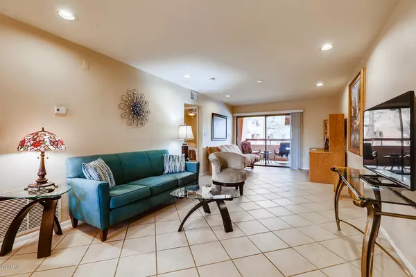 Phoenix, AZ 85032,12222 N Paradise Village Parkway S #302