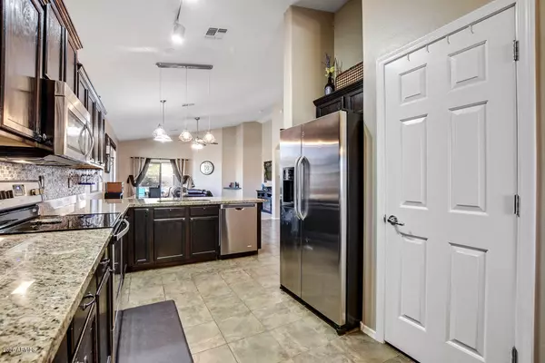 Tolleson, AZ 85353,2021 S 101st Lane