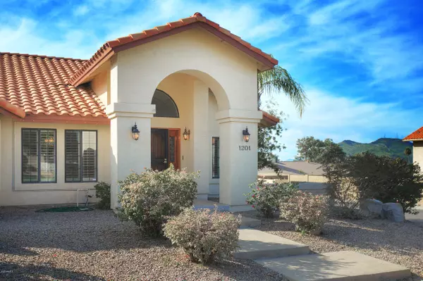 1201 E Seminole Drive, Phoenix, AZ 85022