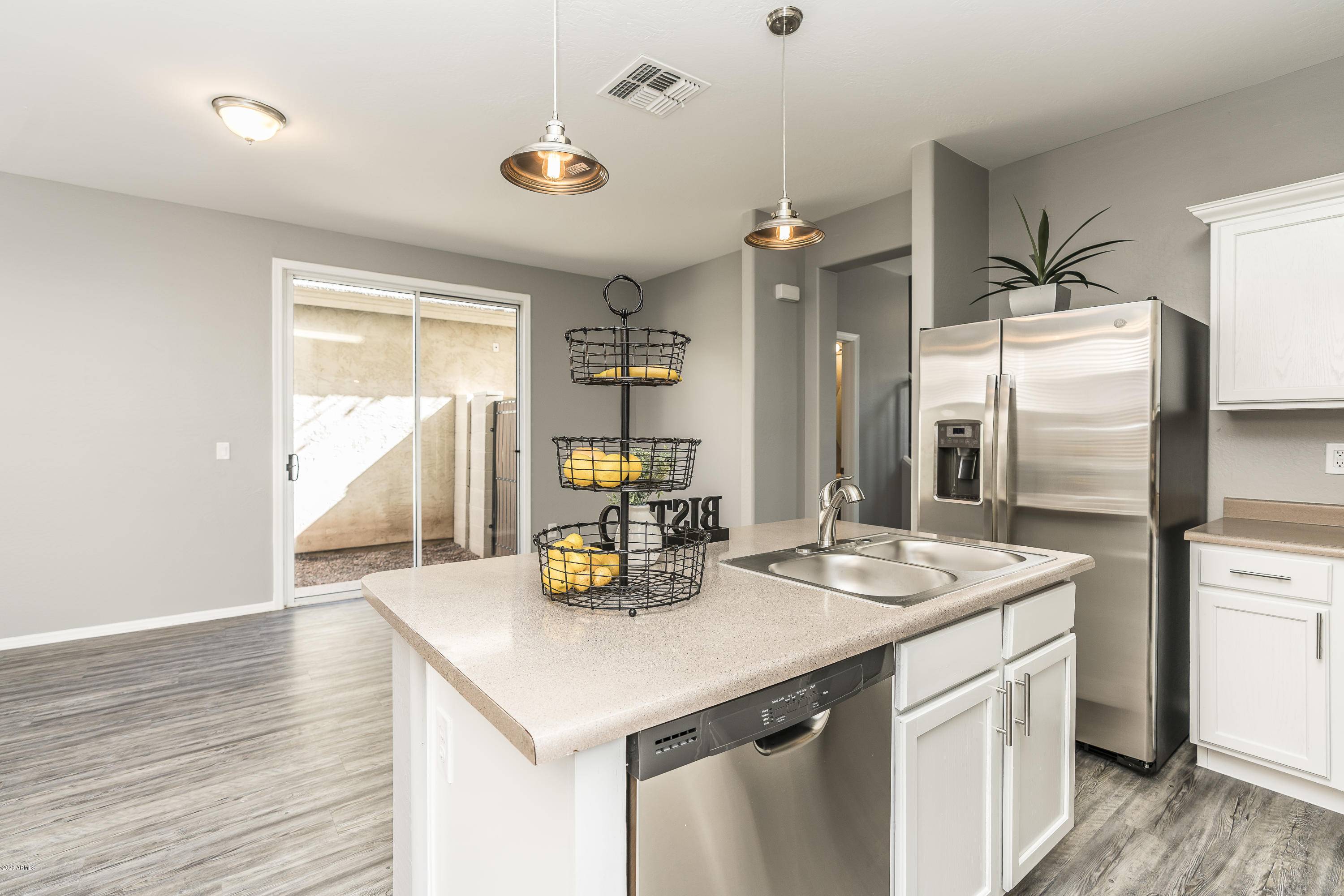 Phoenix, AZ 85043,5218 W FULTON Street