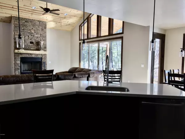 Show Low, AZ 85901,1821 S MONKS HOOD Road