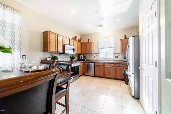 Tolleson, AZ 85353,3017 S 101ST Drive