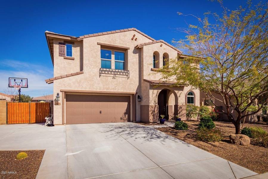 3748 W BINGHAM Drive, New River, AZ 85087