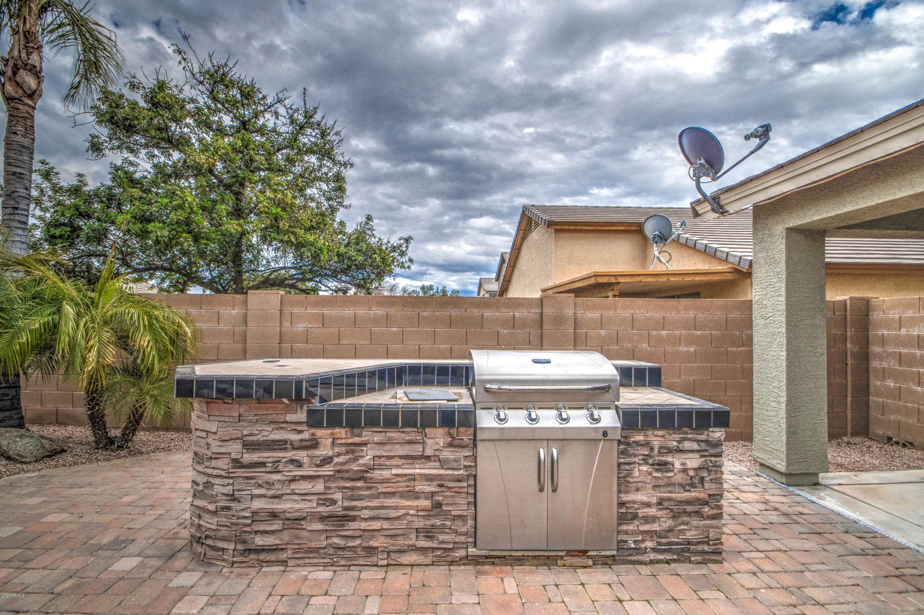 Queen Creek, AZ 85144,2388 W SILVER STREAK Way